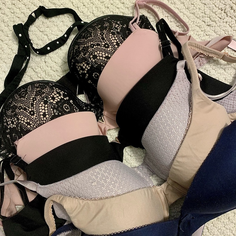 (6) Victoria Secret bras 32D lot!